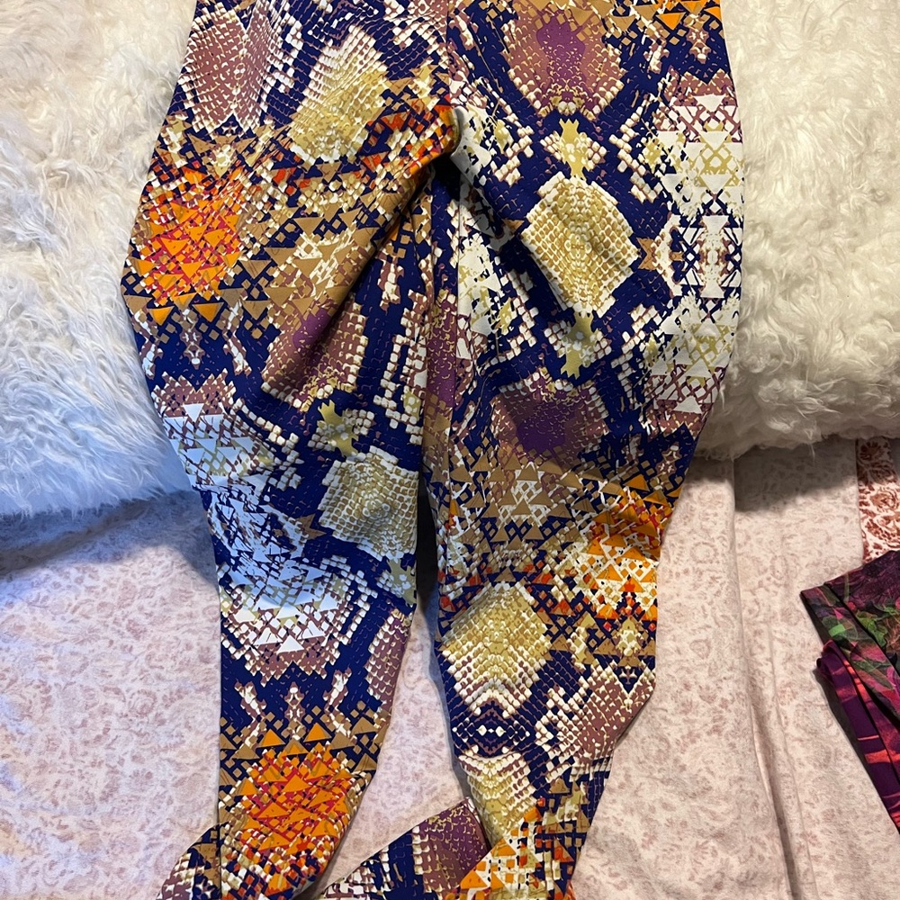 Colorful Geometric Patterned Pants - Picture 2 of 3
